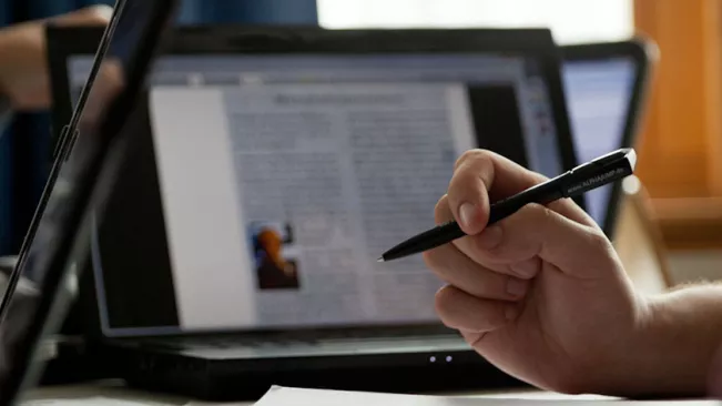 Hand Stift Informatik (DE)