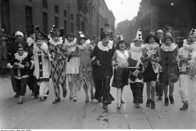 Faschingsgesellschaft Karneval 1932 Bundesarchiv Bild 102-13061 CC BY-SA 3.0